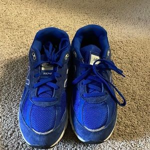 Big kid size 7 blue New Balance 990s